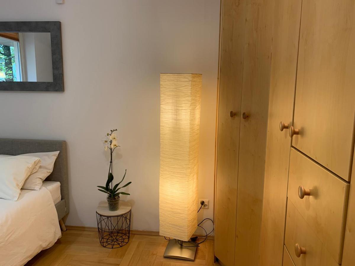 Appartement Modern 1br Flat In Heart Of With Parking Warschau