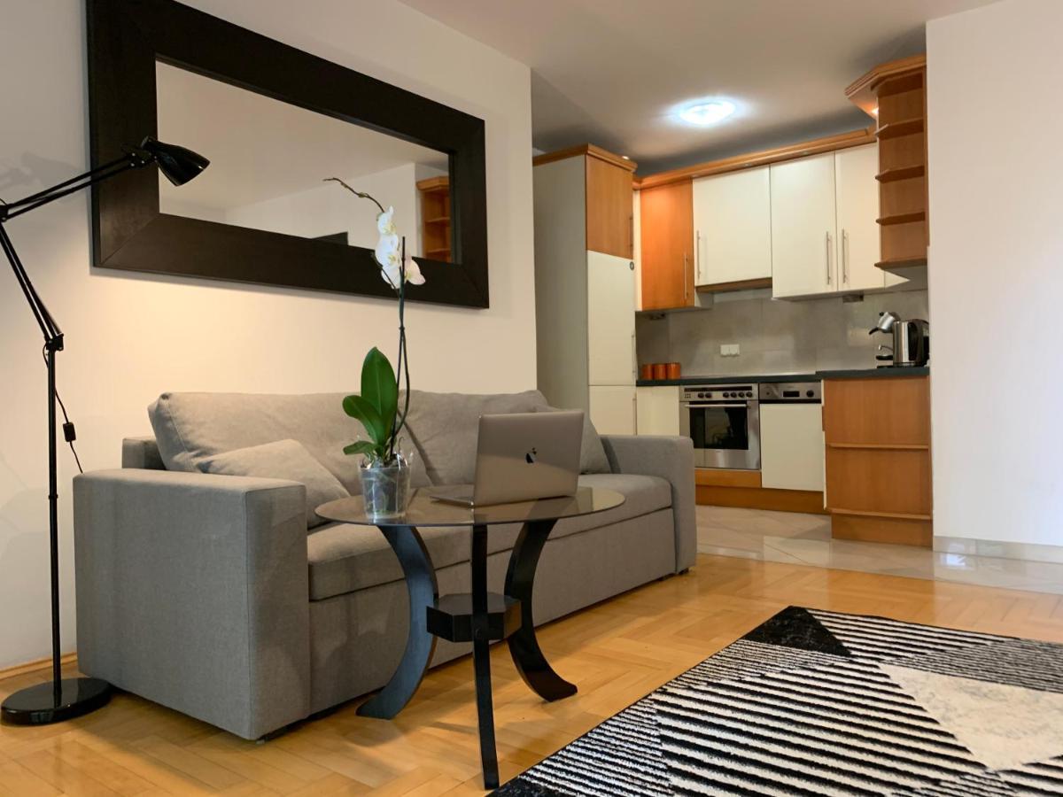 Modern 1br Flat In Heart Of With Parking * Warsaw