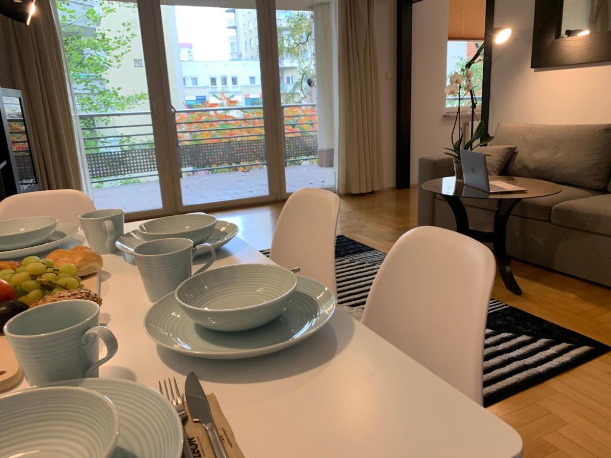 Appartement Modern 1br Flat In Heart Of With Parking Warschau