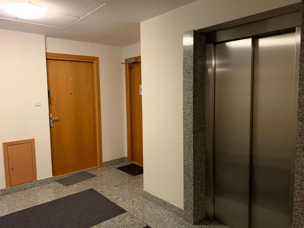 Modern 1br Flat In Heart Of With Parking Warsaw