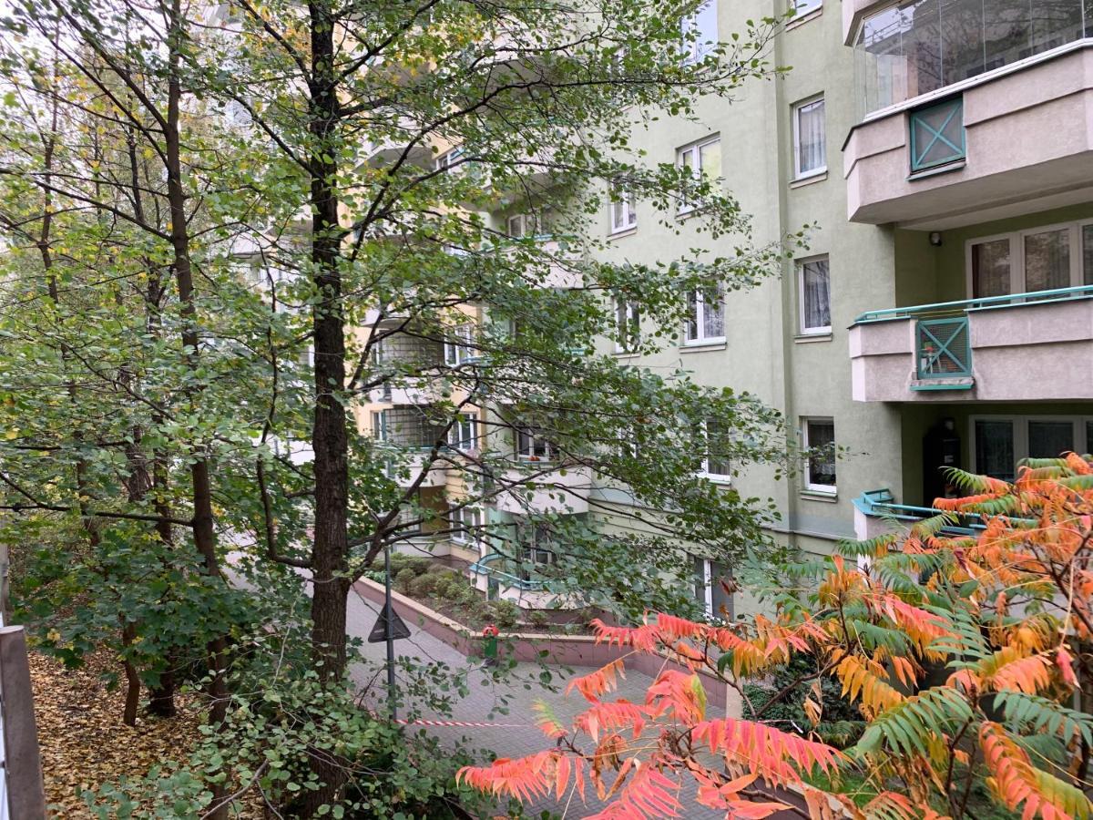 Modern 1br Flat In Heart Of With Parking Appartement
