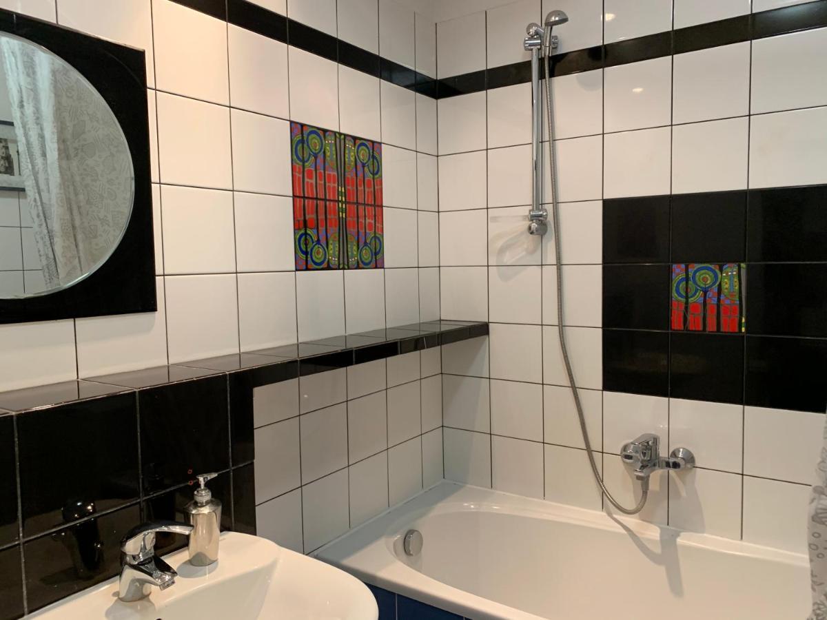 Appartement Modern 1br Flat In Heart Of With Parking